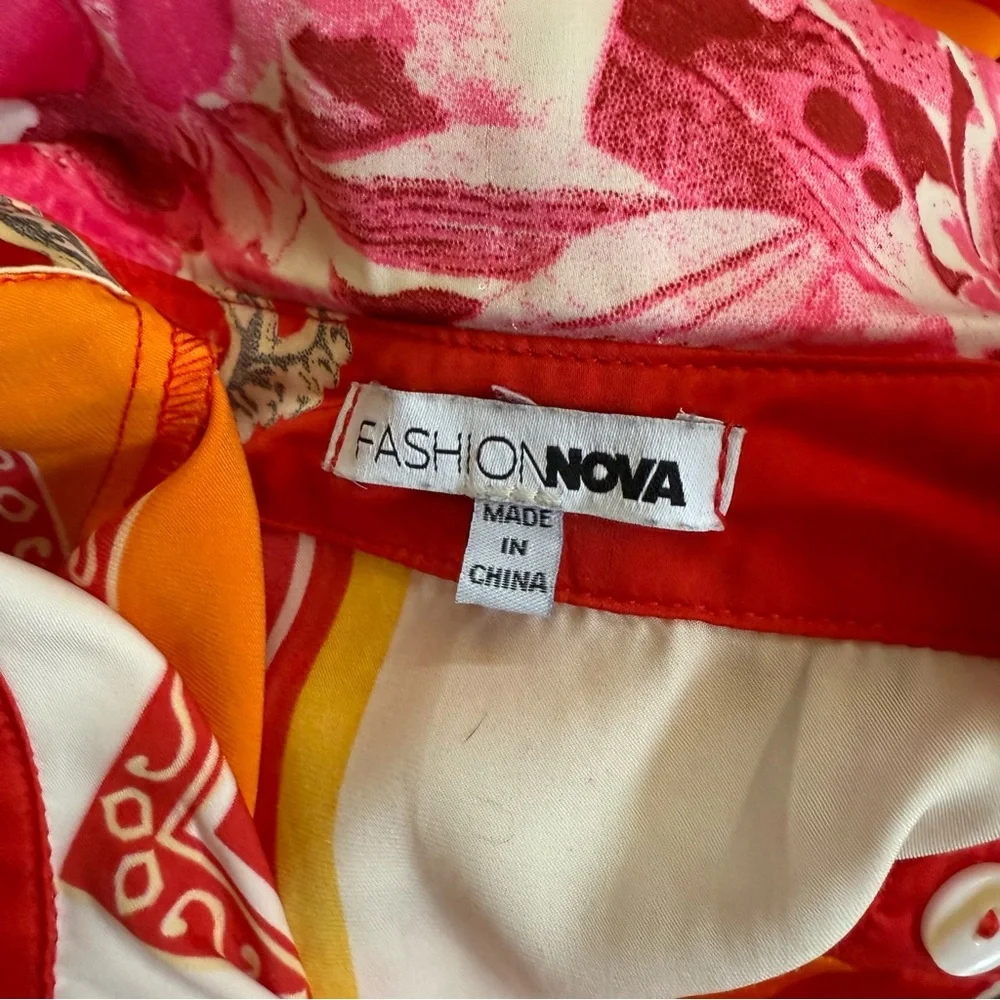 Fashion Nova Red & Cream Printed Silky Button Down Blouse Medium - Picture 8 of 9